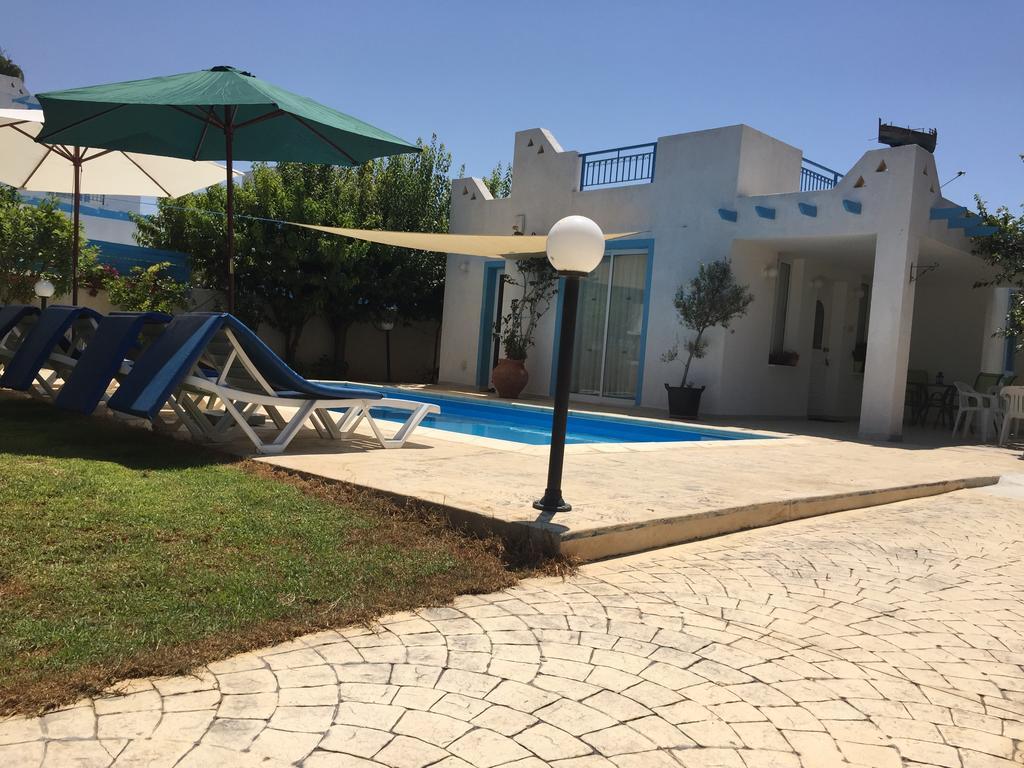 Villa Philippos Complex *